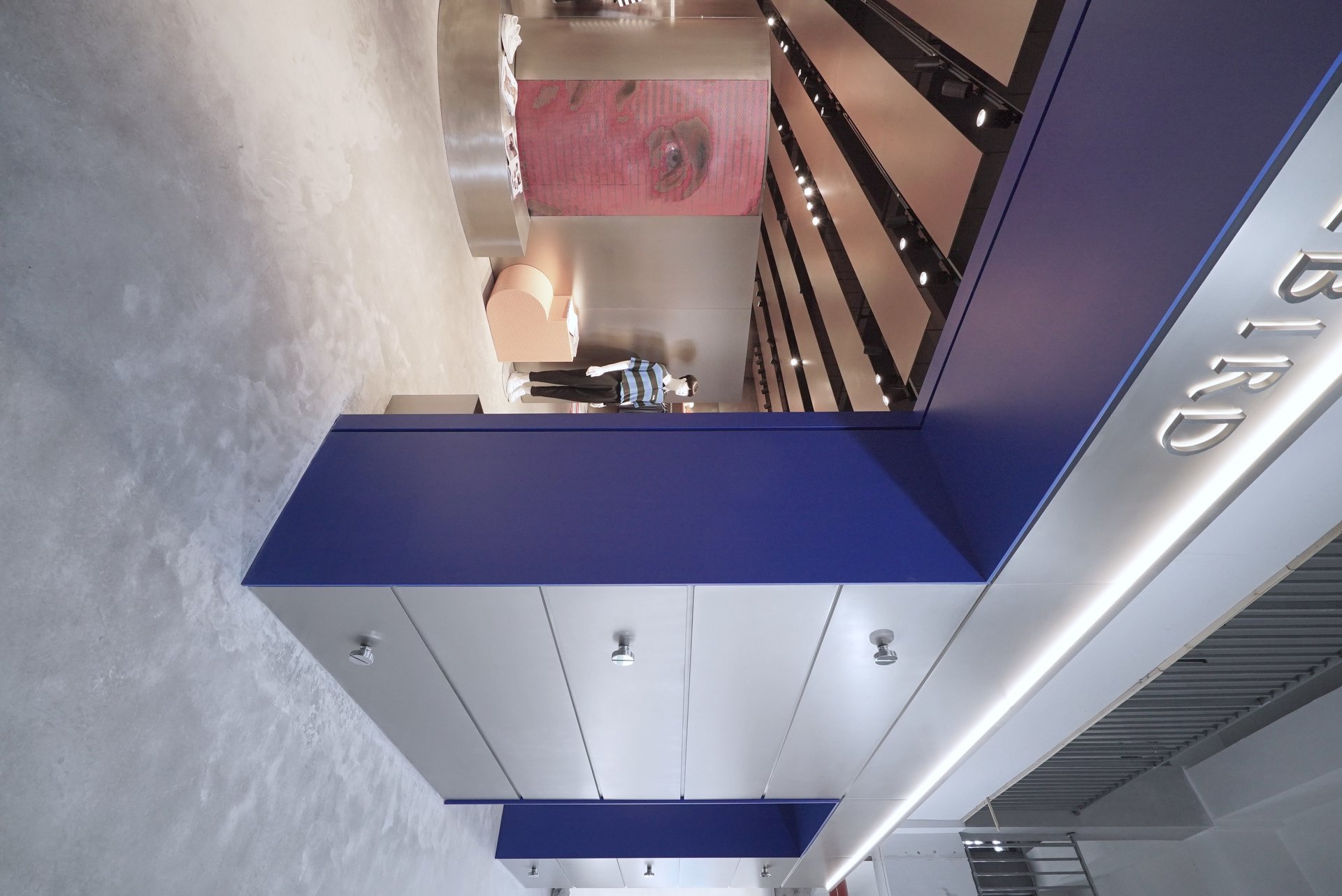 PEACEBIRD Retail Stores